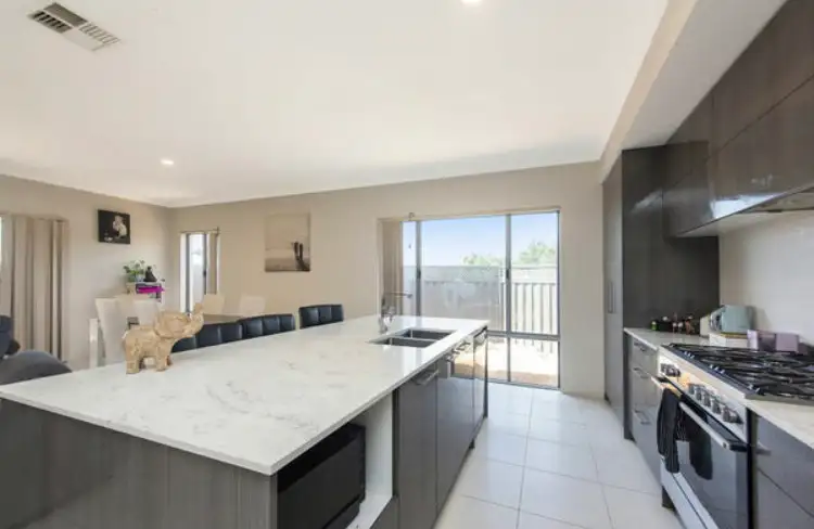 2 Wandina Close, Helena Valley WA 6056