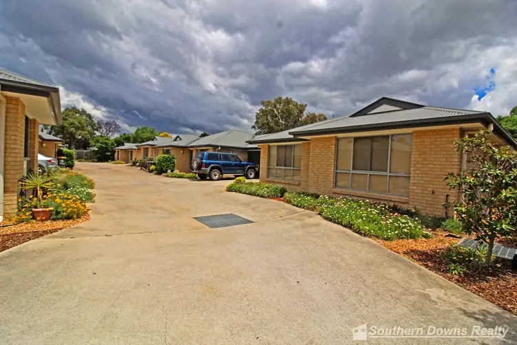 8/208 Wood Street, Warwick QLD 4370