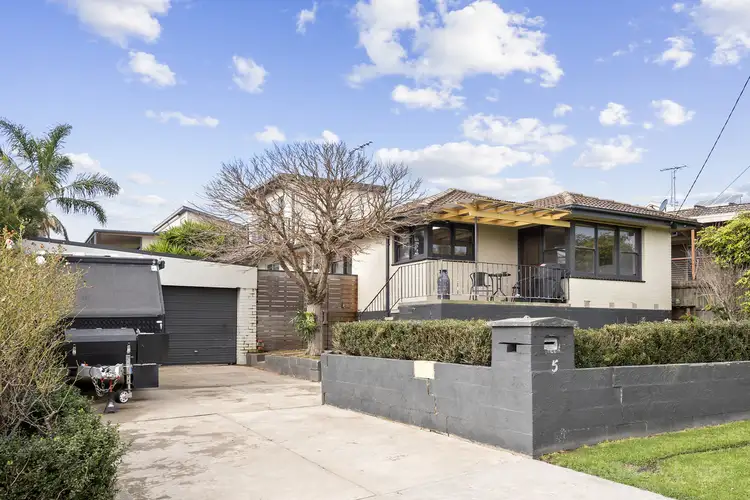 5 Lincoln Drive