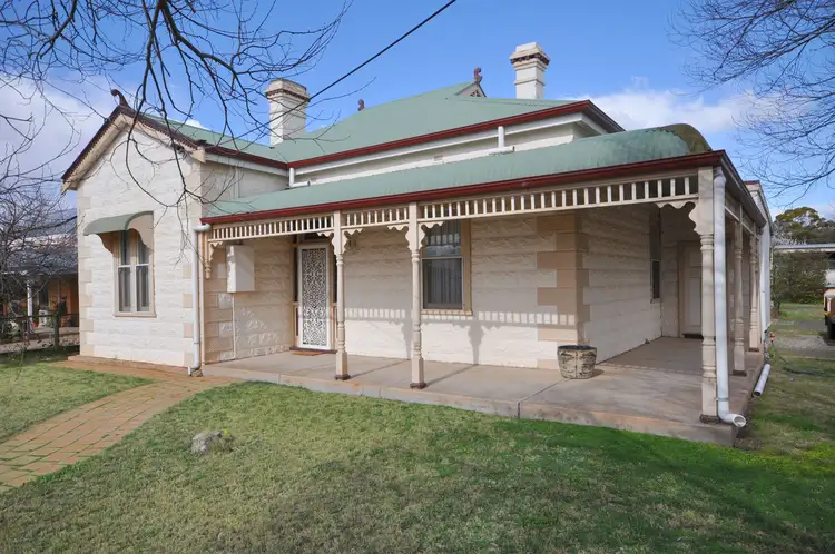 15 Holthouse Street, Wilmington SA 5485