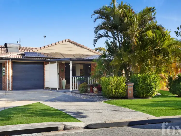 2/8 Burwood Court, Labrador QLD 4215