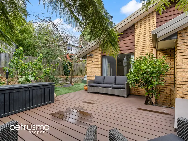 2A Cedar Street, Lindisfarne TAS 7015