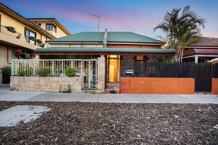 13 Wray Avenue, Fremantle WA 6160
