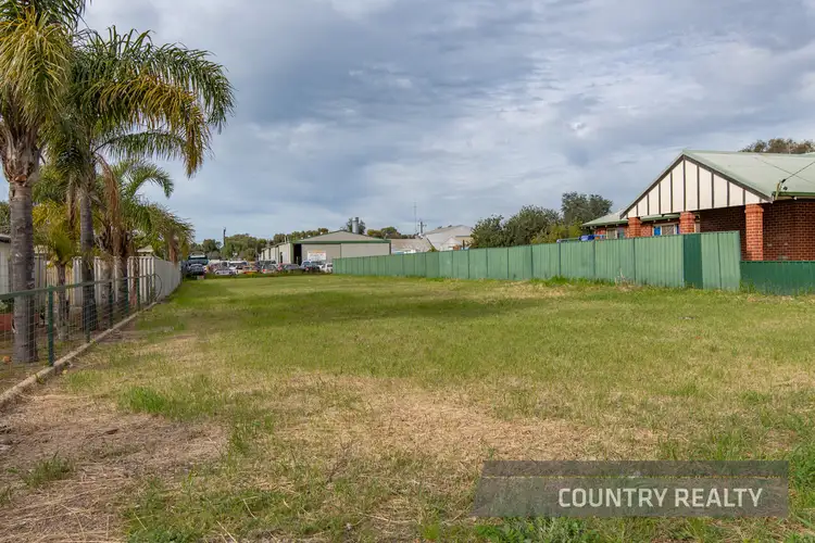 23 East Street, Northam WA 6401