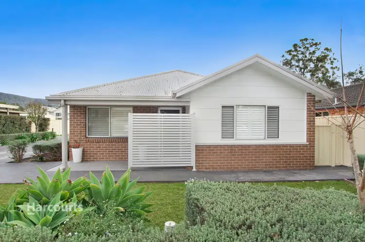 Second view of Homely villa listing, 1/118 Avondale Road, Avondale NSW 2530