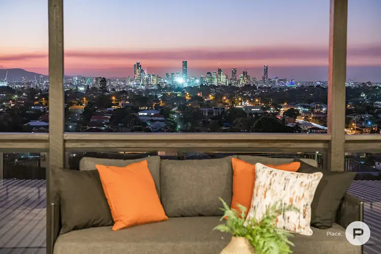23 Castle Hill Street, Holland Park West QLD 4121