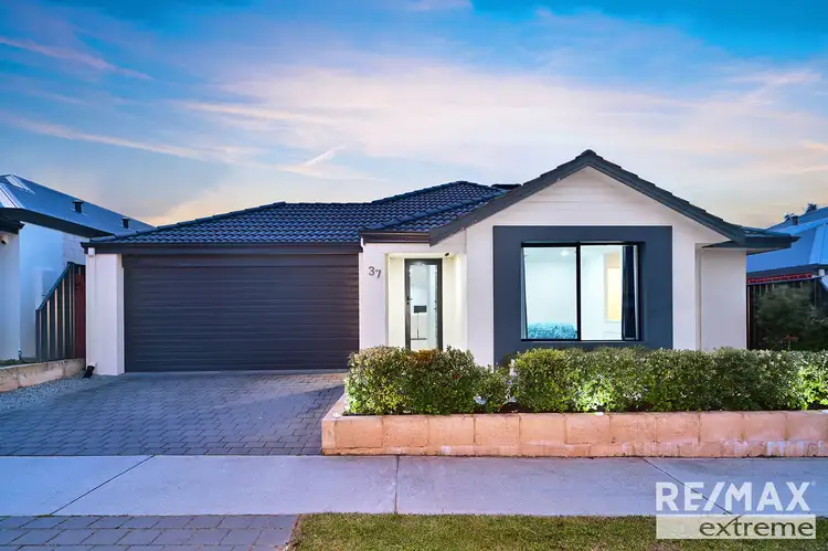 37 Sandridge Street, Banksia Grove WA 6031