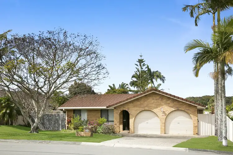 28 Whitehead Drive, Burleigh Waters QLD 4220