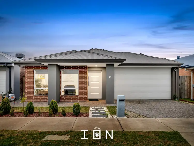 6 Ballymarang Chase, Cranbourne West VIC 3977
