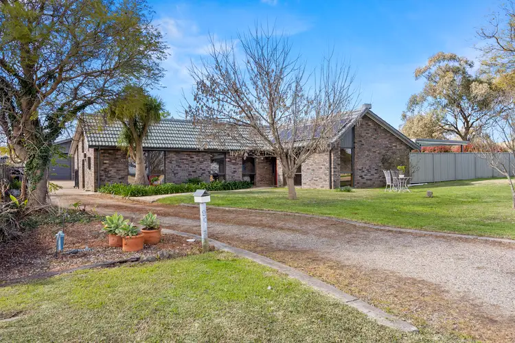 90 Perth Street, Aberdeen NSW 2336