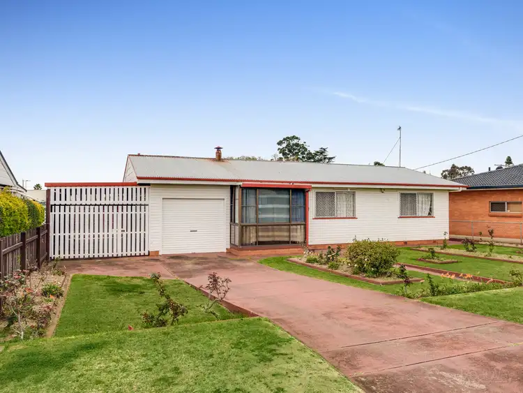 17 Matthews Street, Harristown QLD 4350