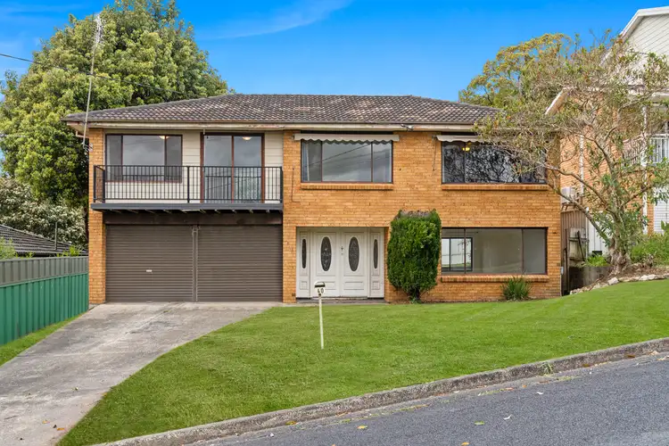 40 North Crescent, Wyoming NSW 2250