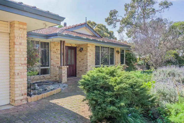 31 Blackwood Drive, Mount Nasura WA 6112