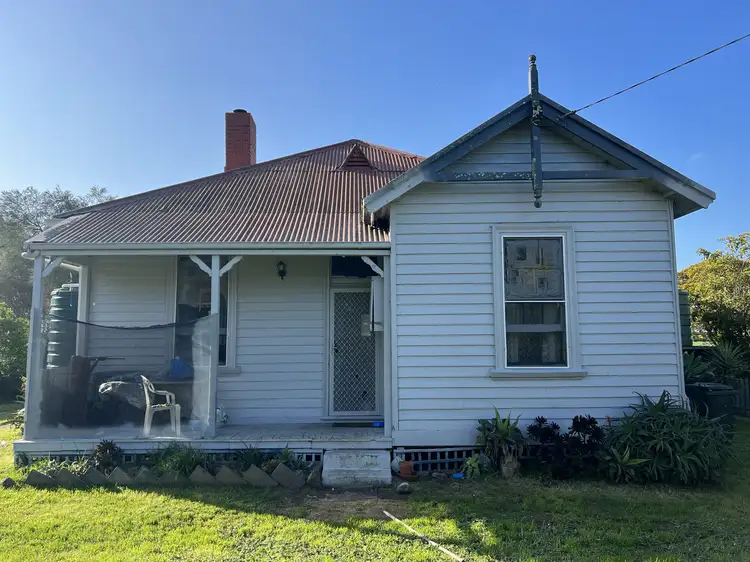 18 School Street, Westmere VIC 3351
