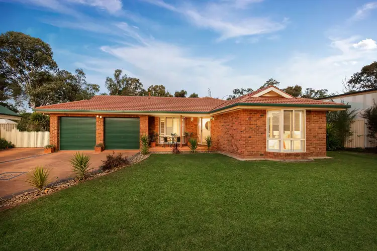 Second view of Homely house listing, 5 Player Court, Wodonga VIC 3690