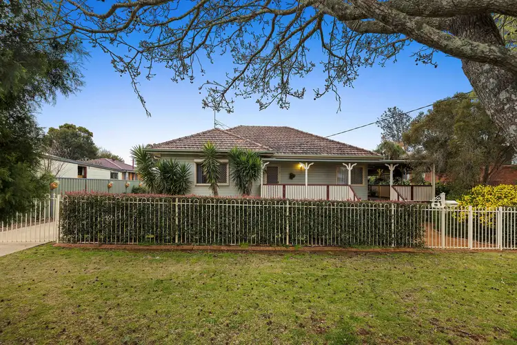 17 Edith Street, Newtown QLD 4350
