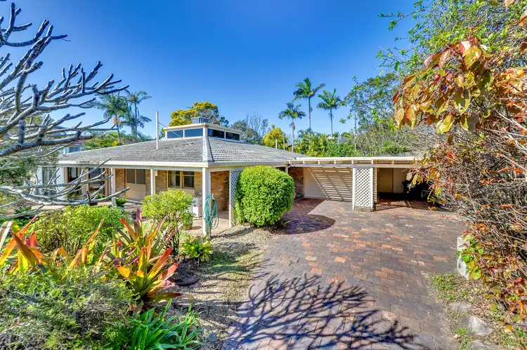 11 Pamaroo Crescent, Jindalee QLD 4074
