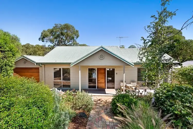 17 Essex Road, Mount Martha VIC 3934
