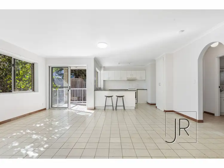 4/47 Pacific Street, Main Beach QLD 4217