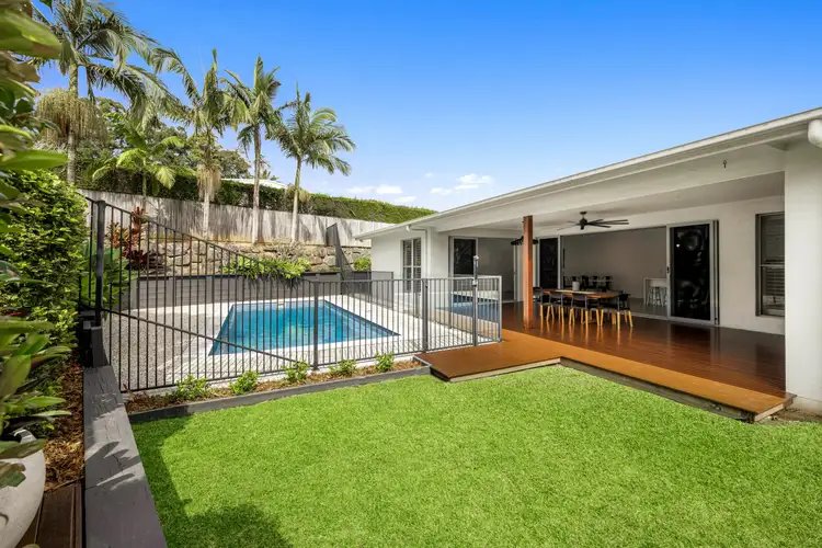 9 Cockatoo Crescent, Forest Glen QLD 4556