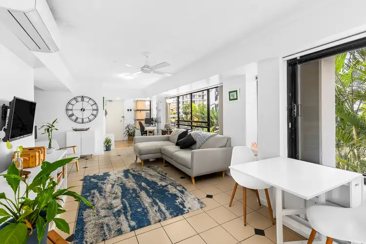 Sixth view of Homely apartment listing, 2/6 Albert Avenue, Broadbeach QLD 4218