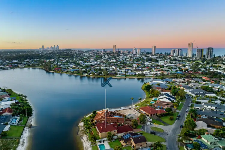 32 & 125/32 Kingfisher Crescent, Burleigh Waters QLD 4220