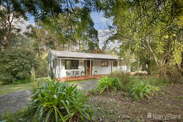 22 Glen Road, Cockatoo VIC 3781