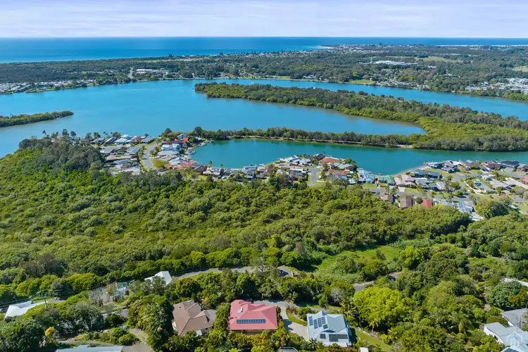 35 Old Ferry Road, Banora Point NSW 2486