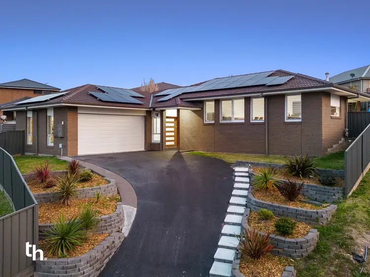 8 Aqua Court, Cameron Park NSW 2285