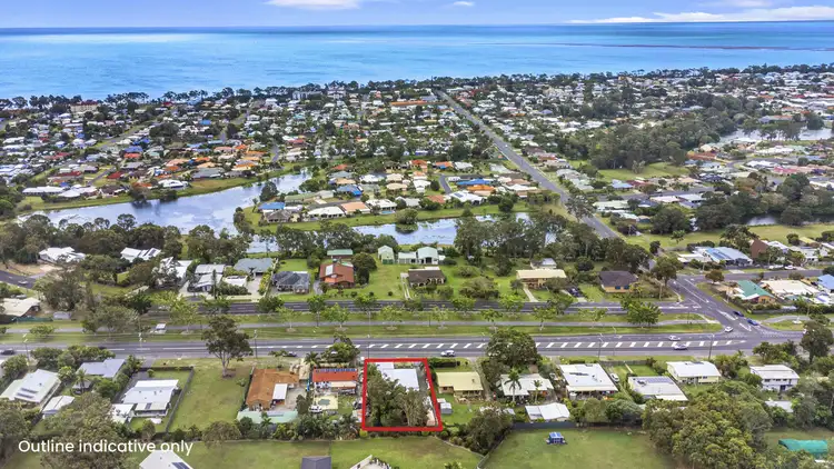 617 Boat Harbour Drive, Urangan QLD 4655