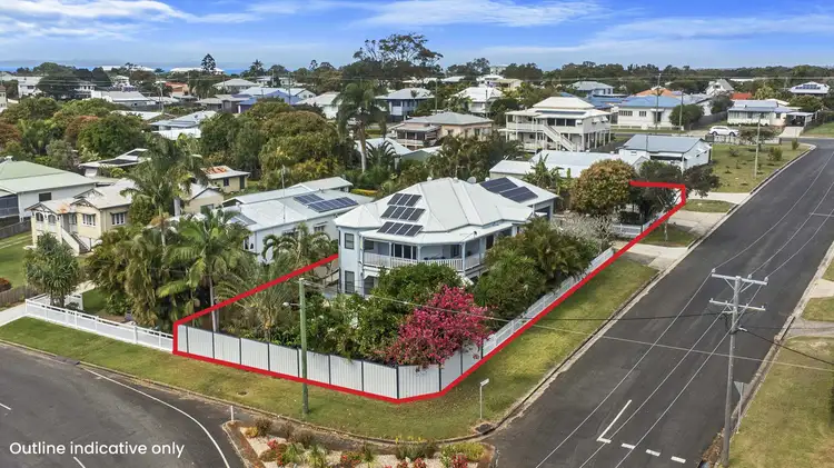 55 Kent Street, Urangan QLD 4655