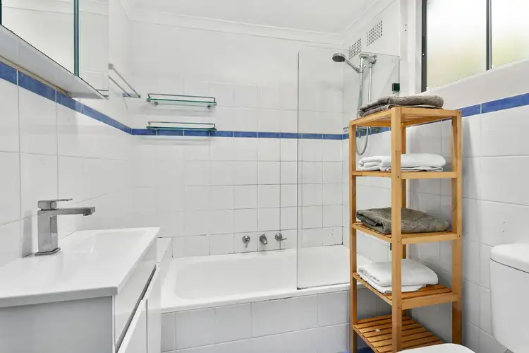Fifth view of Homely apartment listing, 2/147 Pacific Parade, Dee Why NSW 2099