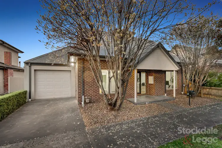 Main view of Homely unit listing, 2A Malcolm Street, Oak Park VIC 3046