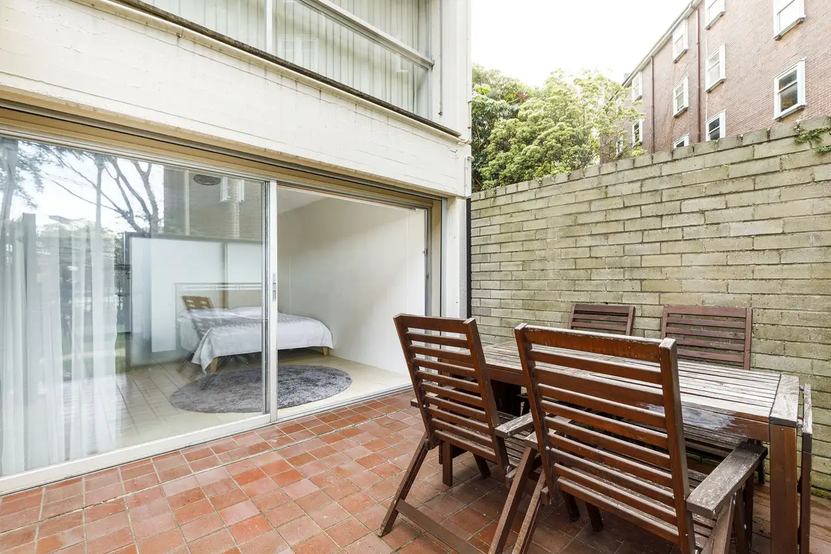 Main view of Homely studio listing, 1/50 Roslyn Gardens, Rushcutters Bay NSW 2011