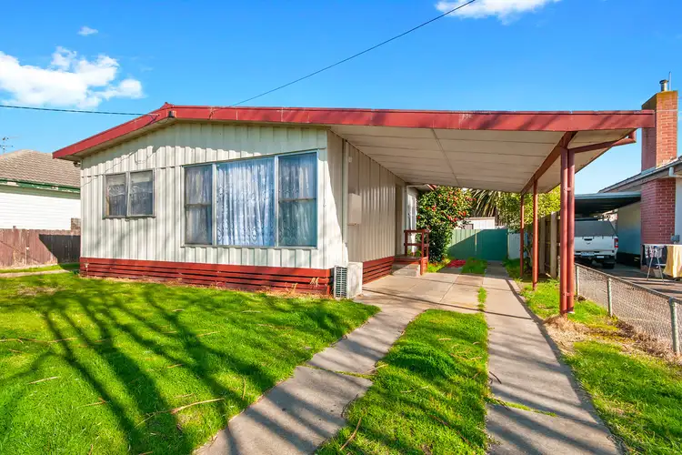 16 Mathieson Street, Sale VIC 3850