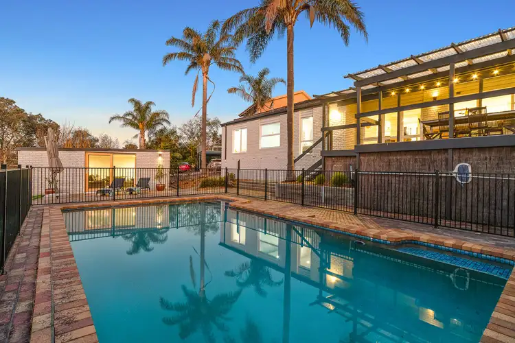 16 Maberley Crescent, Frankston South VIC 3199