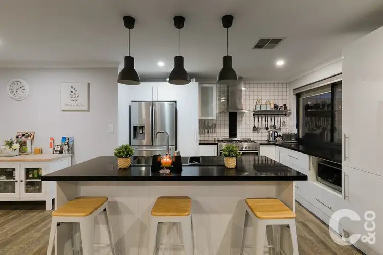 Fifth view of Homely house listing, 8 Wincanton Chase, Leda WA 6170