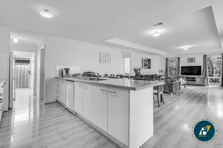 22 Cambridge Boulevard, Abbey WA 6280