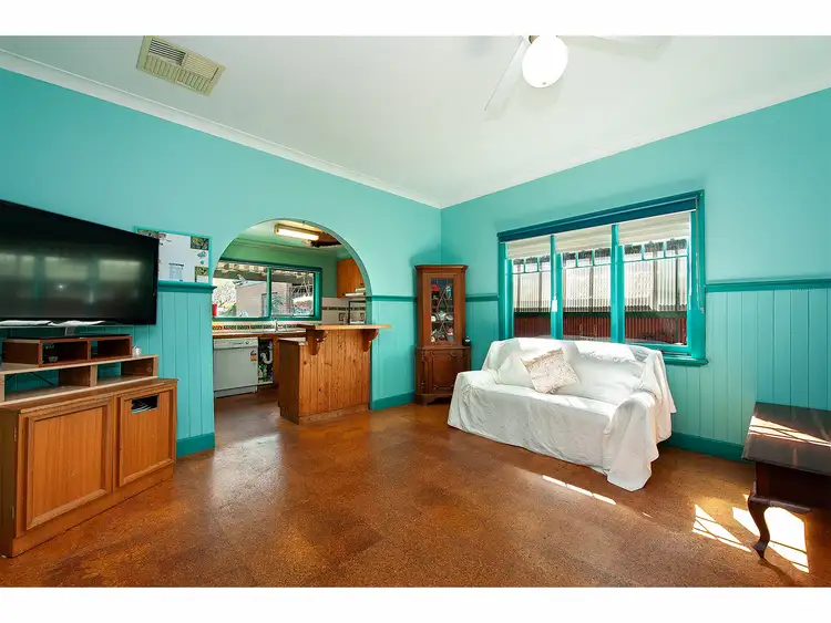Fourth view of Homely house listing, 385 Macauley Street, South Albury NSW 2640