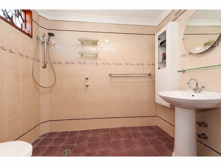 Sixth view of Homely house listing, 385 Macauley Street, South Albury NSW 2640