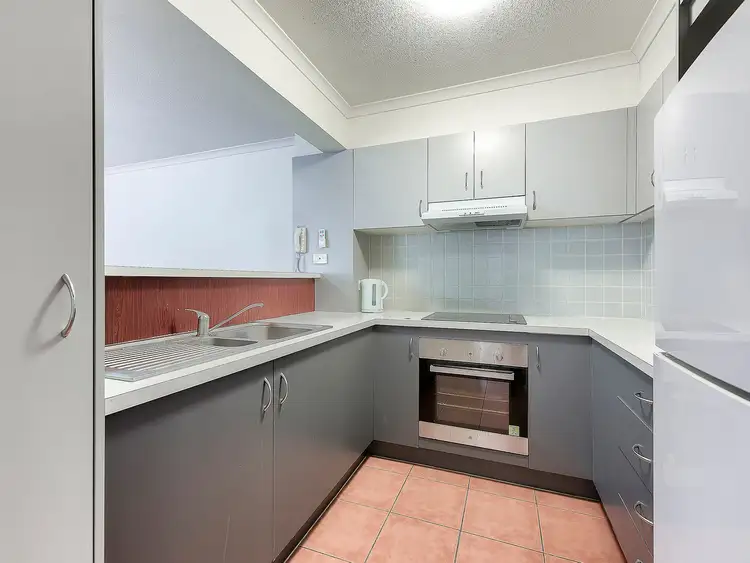 Third view of Homely unit listing, 6/106 Linton Street, Kangaroo Point QLD 4169