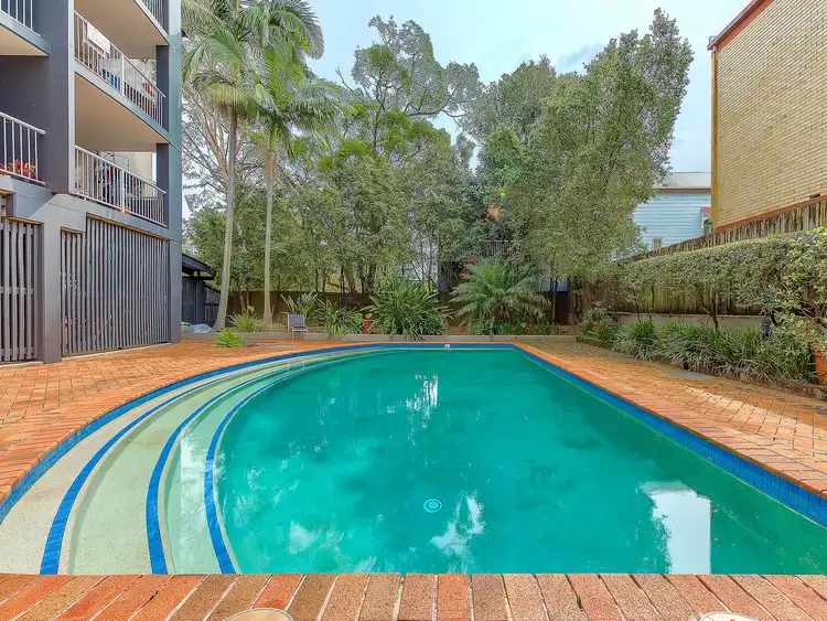 Fifth view of Homely unit listing, 6/106 Linton Street, Kangaroo Point QLD 4169