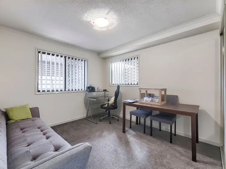 Sixth view of Homely unit listing, 6/106 Linton Street, Kangaroo Point QLD 4169