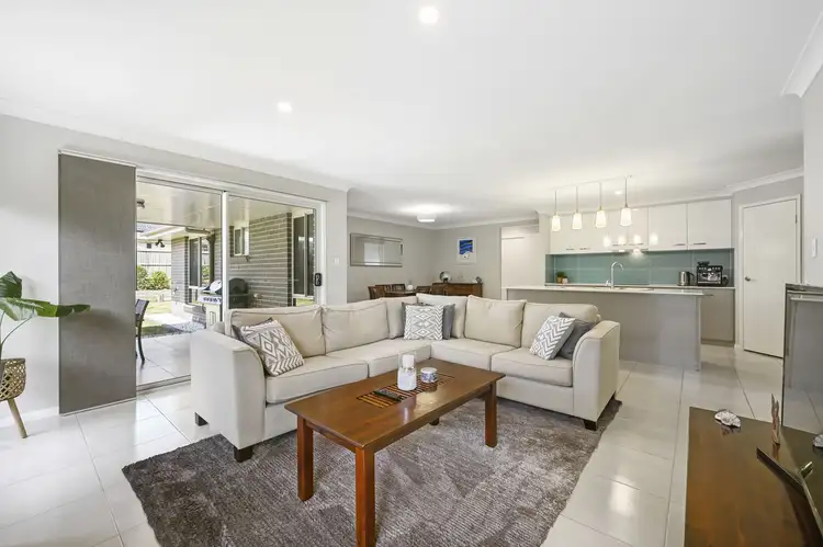 Fourth view of Homely house listing, 8 Dove Crescent, Kleinton QLD 4352