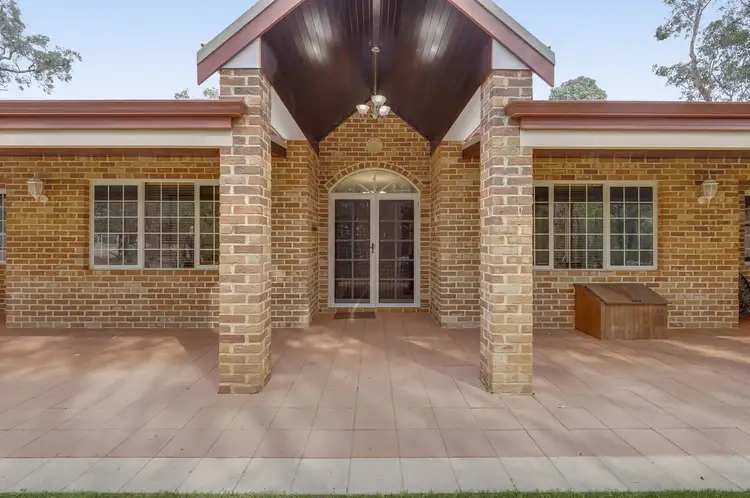 35 Dumas Drive, Bedfordale WA 6112