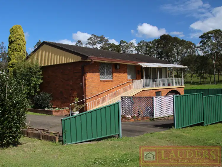 42 Blue Gum Avenue, Wingham NSW 2429