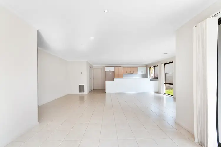 Sixth view of Homely house listing, 7 Kimberley Drive, Traralgon VIC 3844