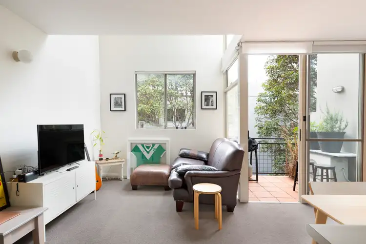 Main view of Homely apartment listing, 17/84-90 Mclachlan Avenue, Darlinghurst NSW 2010