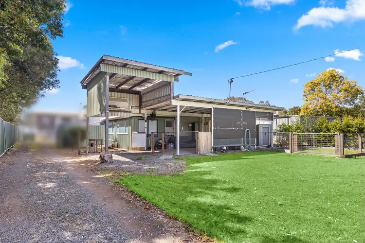 8 Robertson Street, Boonooroo QLD 4650