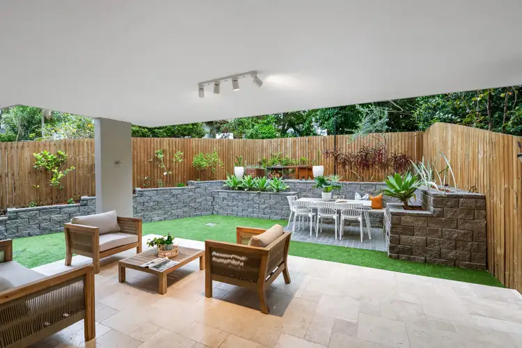 1/18 Kennington Road, Camp Hill QLD 4152